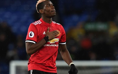 完美电竞-内马尔庆祝动作独特